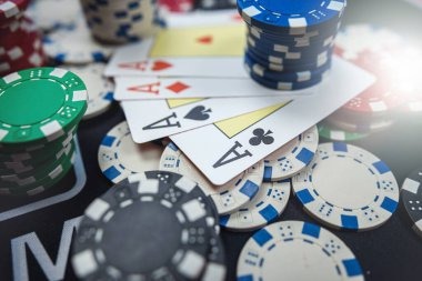 Popular slot game interface showing Aviator and Sweet Bonanza titles on login 4d